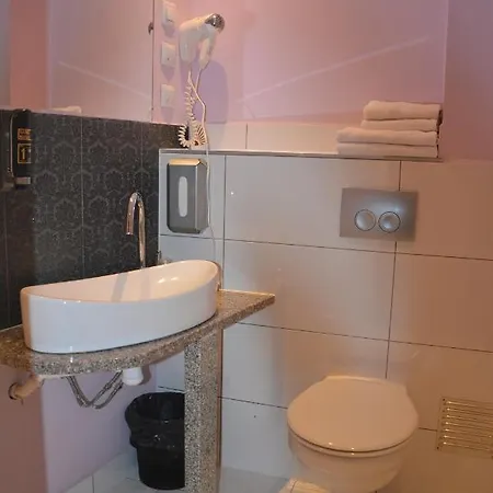 בית הארחה Orla Skala