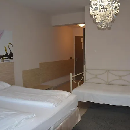 Orla Skala 3* שצ'קלארסקה פוראובה